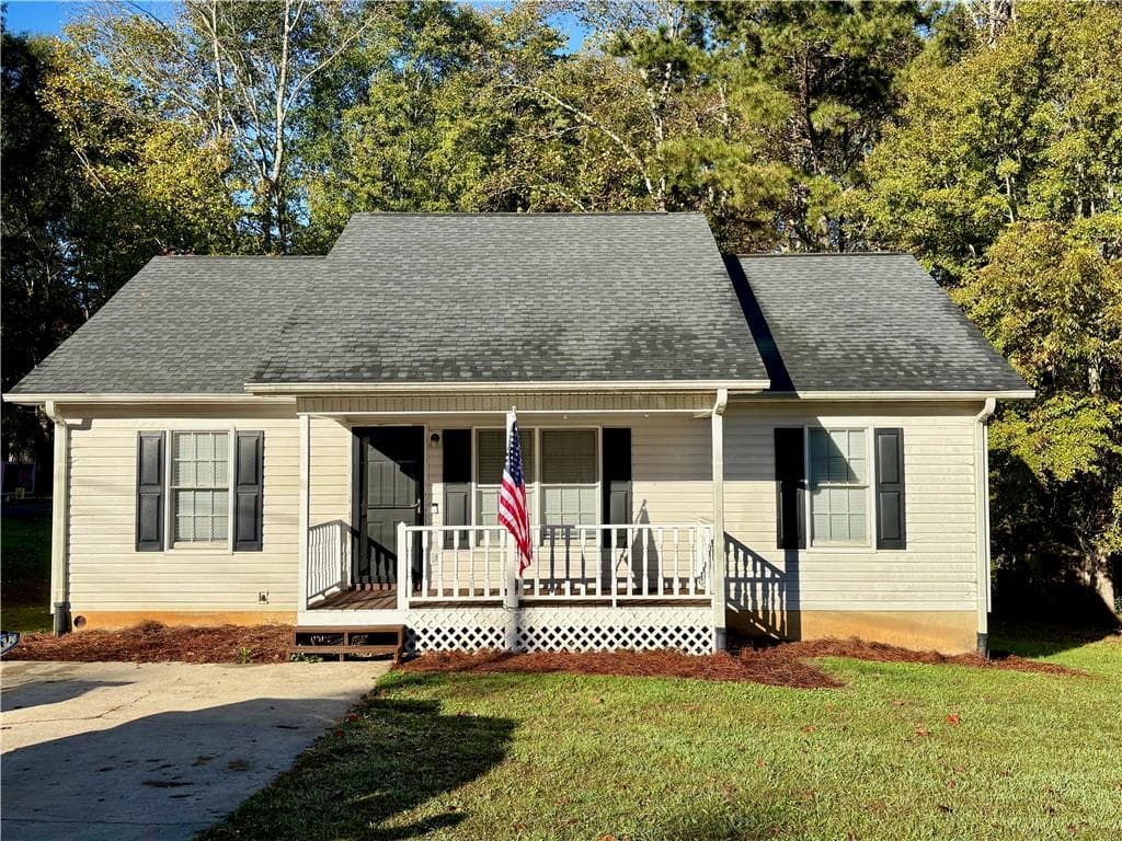 3 bedroom, 2 bathroom, 1,120 sq ft single family residence sold at 208 Maple Street, Dawsonville, GA 30534
