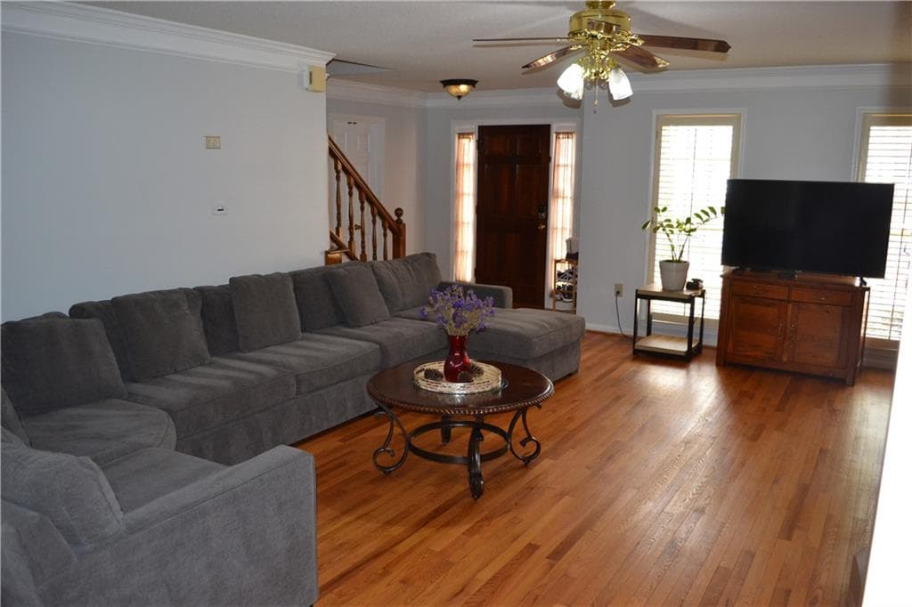 4 bedroom, 3 bathroom, 2,397 sq ft single family residence for sale at 1530 N Milford Creek Lane, Marietta, GA 30008 — photo 3