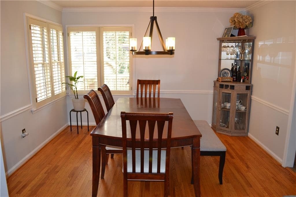 4 bedroom, 3 bathroom, 2,397 sq ft single family residence for sale at 1530 N Milford Creek Lane, Marietta, GA 30008 — photo 4