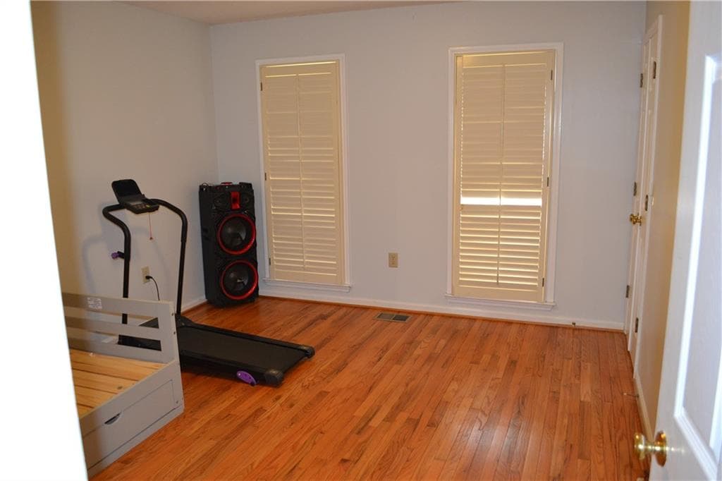 4 bedroom, 3 bathroom, 2,397 sq ft single family residence for sale at 1530 N Milford Creek Lane, Marietta, GA 30008 — photo 9