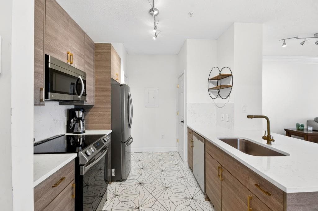 1 bedroom, 1 bathroom, 715 sq ft condominium for sale at 955 Juniper Street 3028, Atlanta, GA 30309 — photo 3
