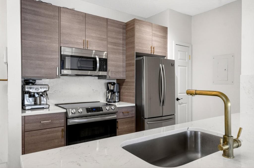 1 bedroom, 1 bathroom, 715 sq ft condominium for sale at 955 Juniper Street 3028, Atlanta, GA 30309 — photo 4