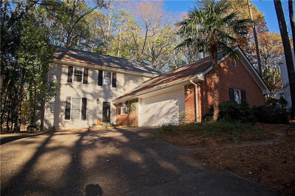 425 Hackberry Lane, Roswell, GA 30076 — most recent listing photo
