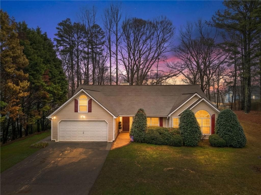 3 bedroom, 2 bathroom, 2,462 sq ft single family residence for sale at 70 Charity Drive, Douglasville, GA 30134 — photo 2