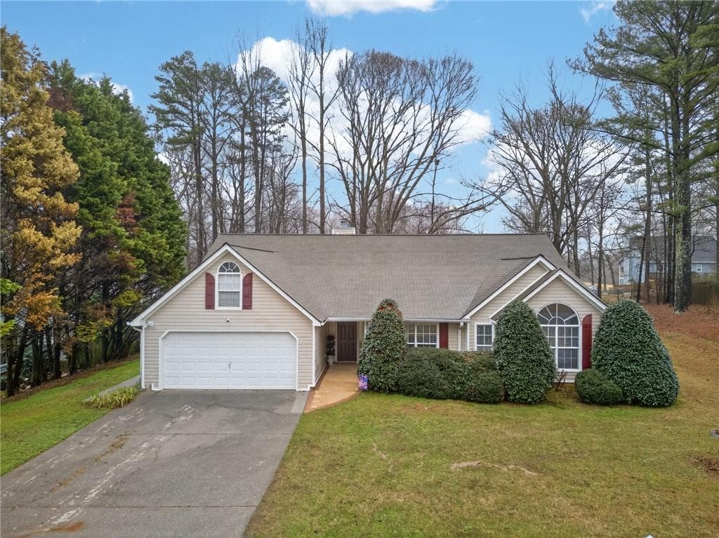 3 bedroom, 2 bathroom, 2,462 sq ft single family residence for sale at 70 Charity Drive, Douglasville, GA 30134 — photo 3