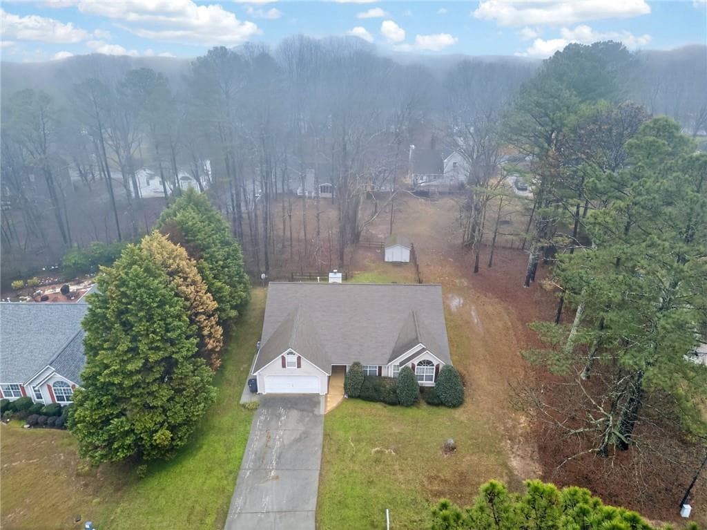 3 bedroom, 2 bathroom, 2,462 sq ft single family residence for sale at 70 Charity Drive, Douglasville, GA 30134 — photo 4