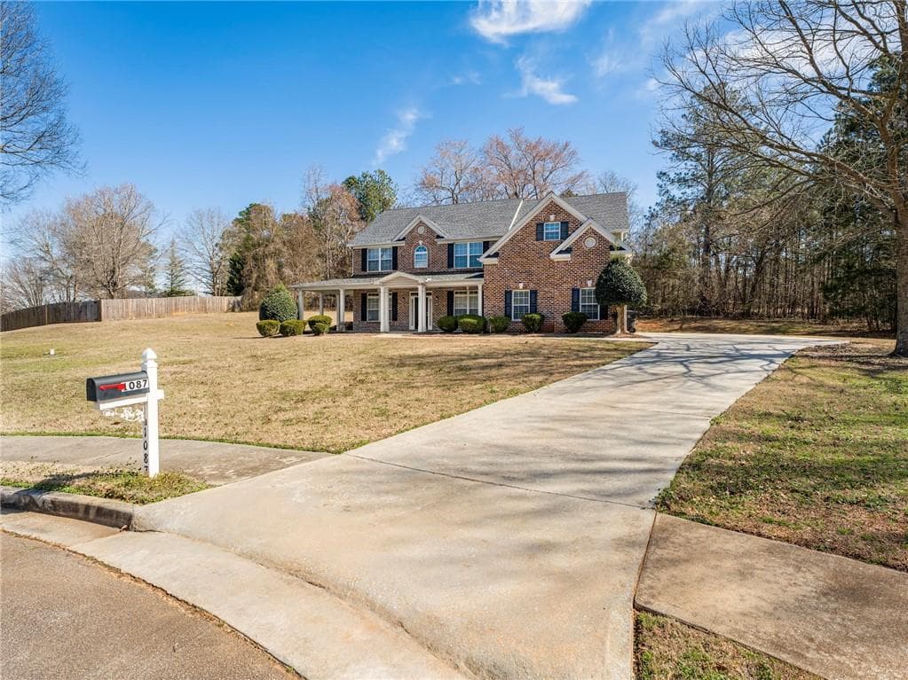 5 bedroom, 4 bathroom, 2,971 sq ft single family residence under contract at 1087 Crown Landing Parkway, Mcdonough, GA 30252 — photo 2