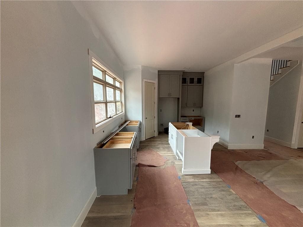 4 bedroom, 4 bathroom, 2,559 sq ft single family residence for sale at 5585 Yorkshire Court, Douglasville, GA 30135 — photo 4