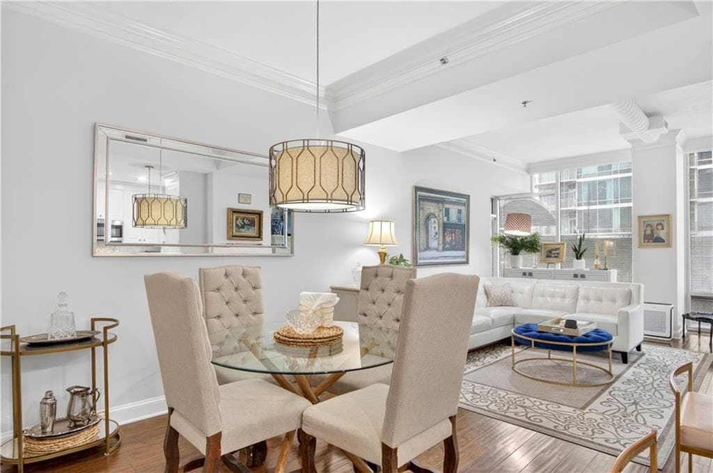 2 bedroom, 2 bathroom, 1,260 sq ft condominium sold at 923 Peachtree Street 826, Atlanta, GA 30309