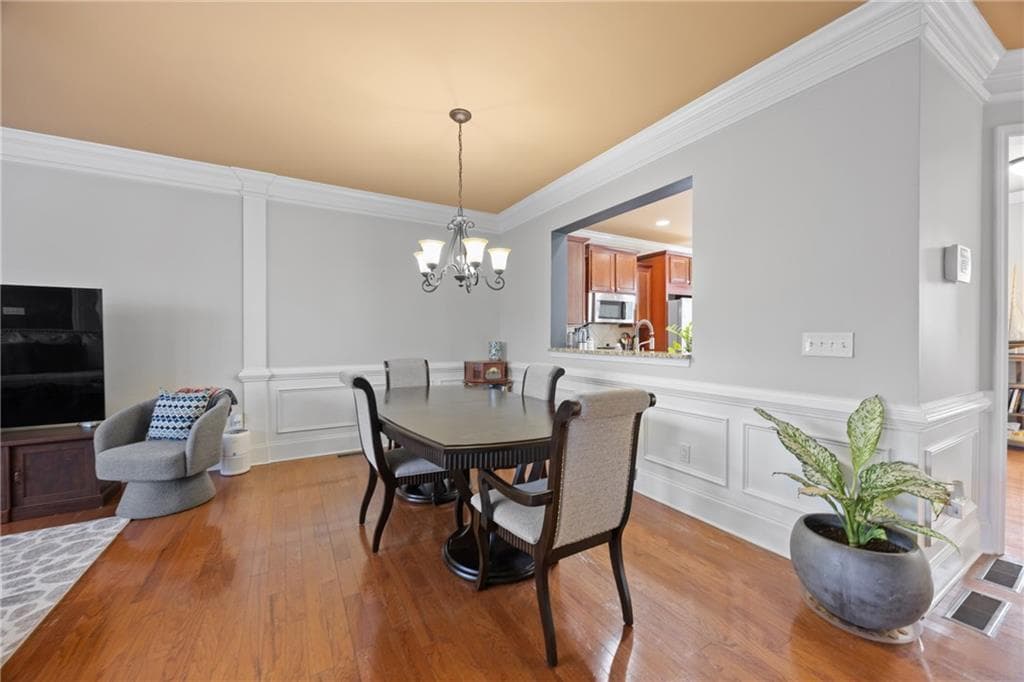 3 bedroom, 4 bathroom, 2,220 sq ft townhouse for sale at 2871 Overlook Way, Atlanta, GA 30324 — photo 7