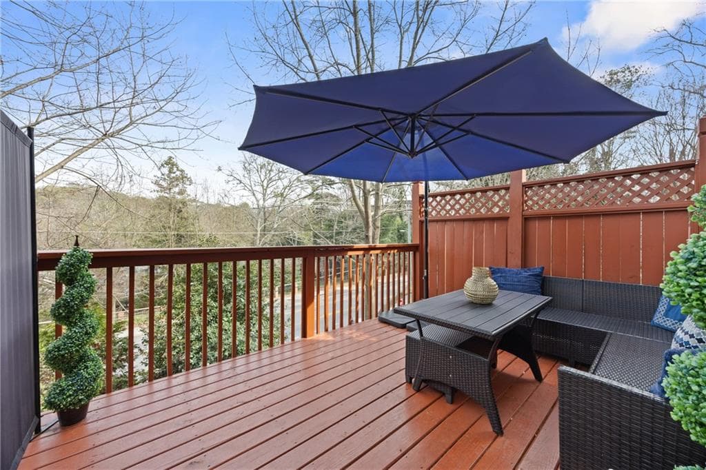 3 bedroom, 4 bathroom, 2,220 sq ft townhouse for sale at 2871 Overlook Way, Atlanta, GA 30324 — photo 10