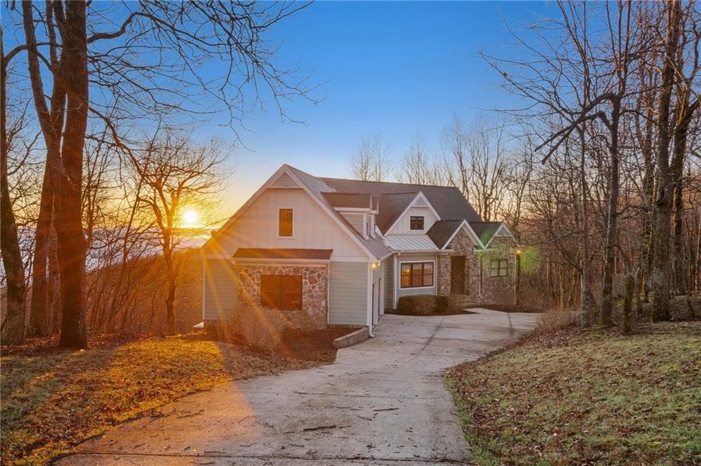 3 bedroom, 4 bathroom, 2,912 sq ft single family residence for sale at 2551 Monument Road, Jasper, GA 30143 — photo 1 of 94