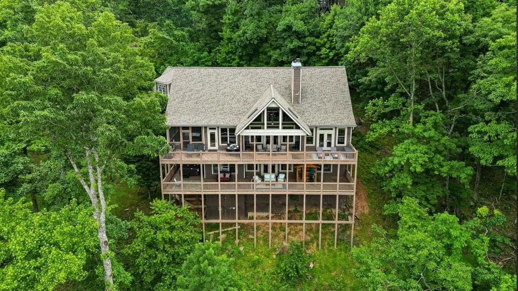 6 bedroom, 4 bathroom, 5,931 sq ft single family residence under contract at 43 Toland Way, Big Canoe, GA 30143 — photo 6