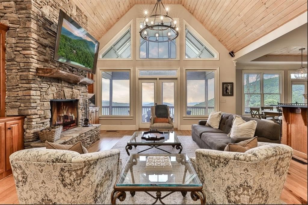 6 bedroom, 4 bathroom, 5,931 sq ft single family residence under contract at 43 Toland Way, Big Canoe, GA 30143 — photo 7