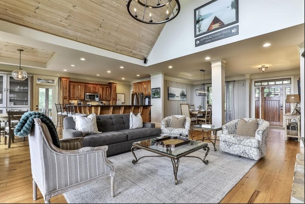 6 bedroom, 4 bathroom, 5,931 sq ft single family residence under contract at 43 Toland Way, Big Canoe, GA 30143 — photo 9