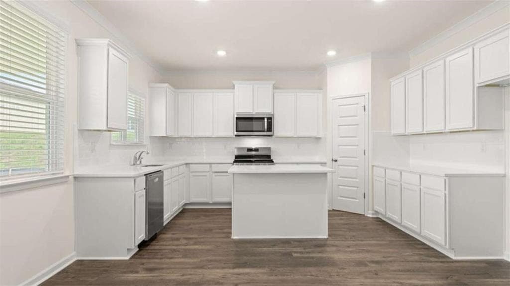 5 bedroom, 4 bathroom single family residence for sale at 3019 Champions Way, Loganville, GA 30052 — photo 8
