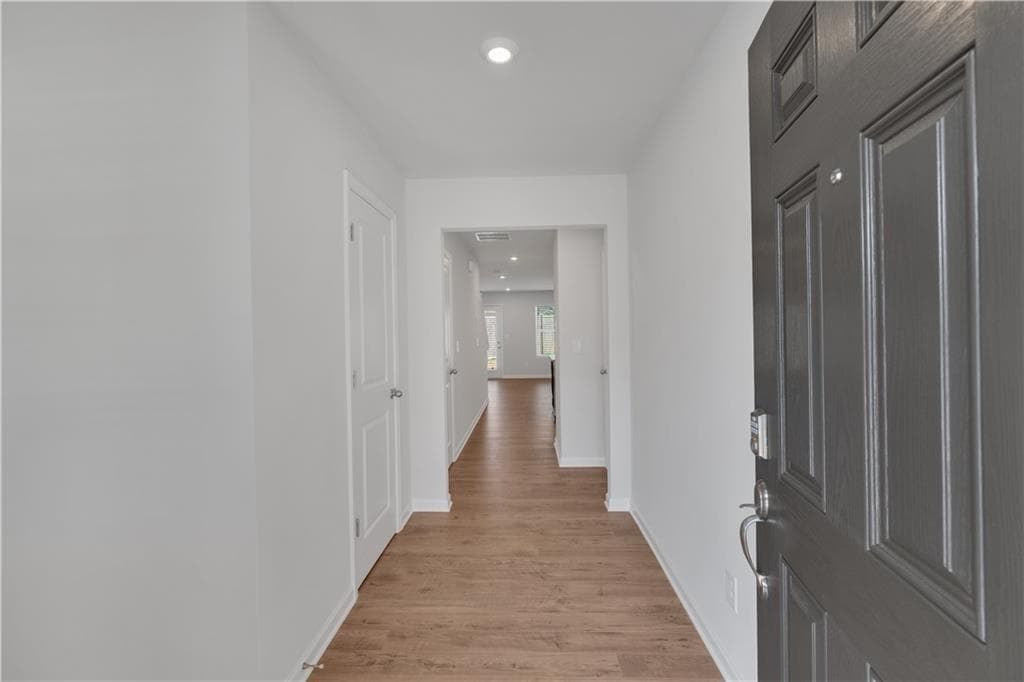 3 bedroom, 3 bathroom, 1,568 sq ft townhouse for sale at 105 Village Green Drive, Adairsville, GA 30103 — photo 4