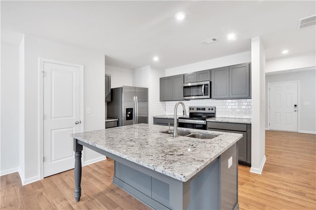 3 bedroom, 3 bathroom, 1,568 sq ft townhouse for sale at 105 Village Green Drive, Adairsville, GA 30103 — photo 8