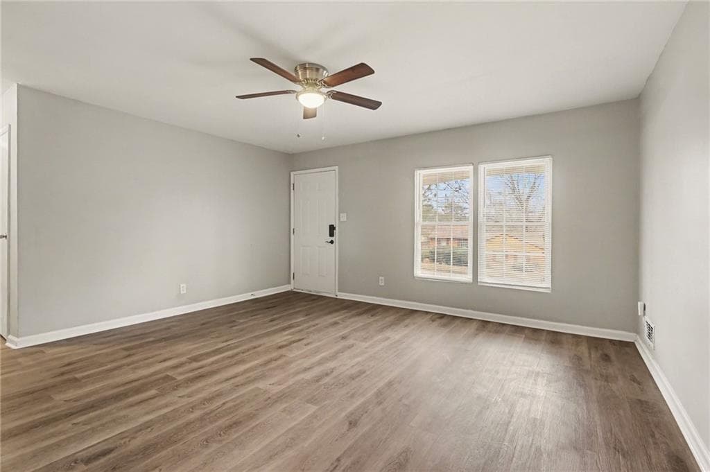 4 bedroom, 2 bathroom, 1,236 sq ft single family residence for sale at 2328 Emerald Lake Court, Decatur, GA 30035 — photo 3