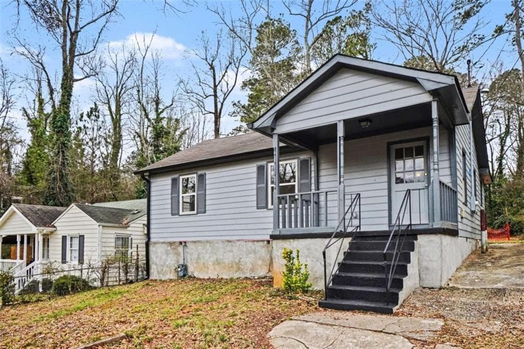 2 bedroom, 2 bathroom single family residence sold at 1233 Lockwood Drive, Atlanta, GA 30311