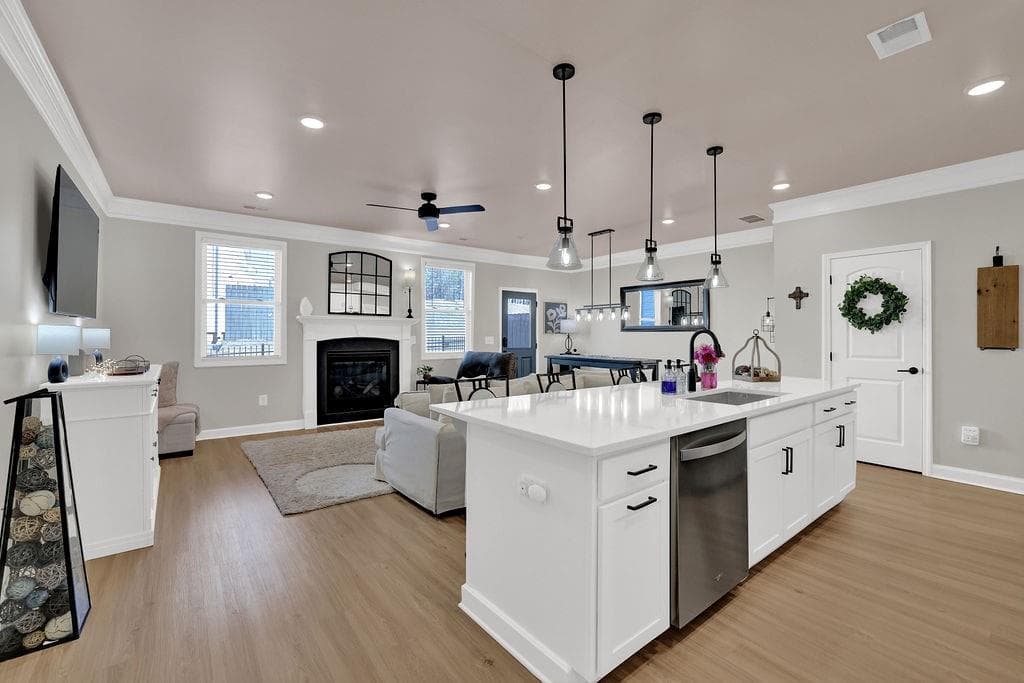3 bedroom, 3 bathroom, 1,884 sq ft townhouse for sale at 1914 Carovel Way, Kennesaw, GA 30144 — photo 7
