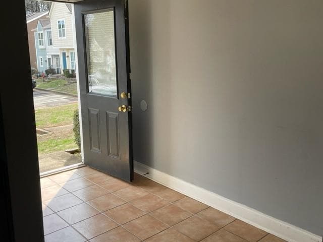 2 bedroom, 2 bathroom, 1,064 sq ft townhouse for rent at 6721 Trafalger Square, Norcross, GA 30093 for $1,750 a month — photo 3