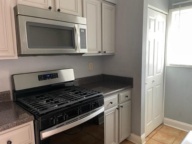 2 bedroom, 2 bathroom, 1,064 sq ft townhouse for rent at 6721 Trafalger Square, Norcross, GA 30093 for $1,750 a month — photo 5