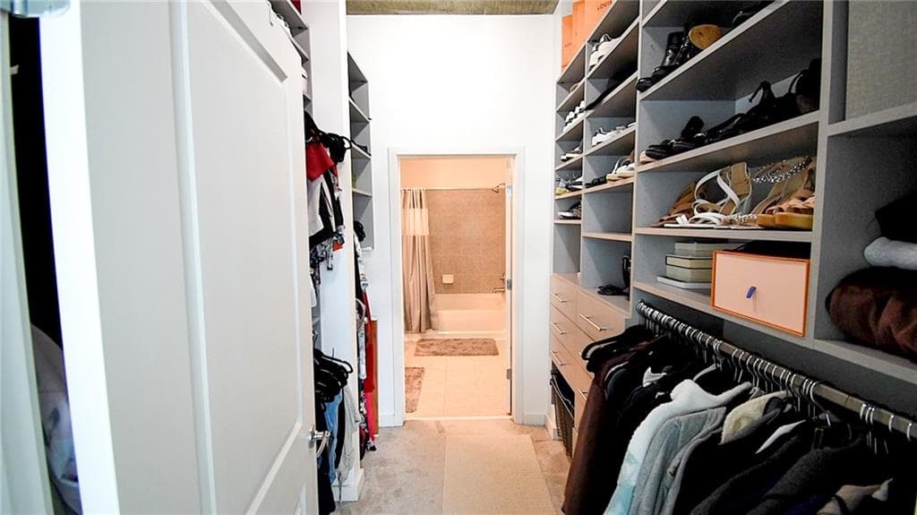 1 bedroom, 1 bathroom, 779 sq ft condominium for sale at 250 Pharr Road 1103, Atlanta, GA 30305 — photo 8