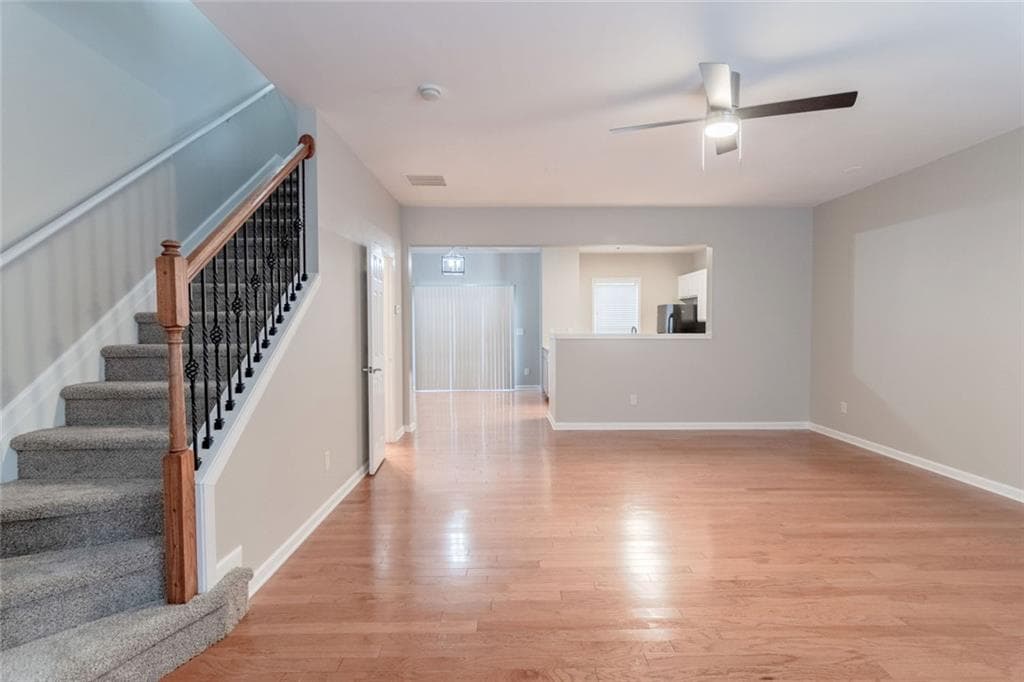 3 bedroom, 3 bathroom, 1,470 sq ft townhouse under contract at 2285 Deerwood Drive, Atlanta, GA 30331 — photo 3
