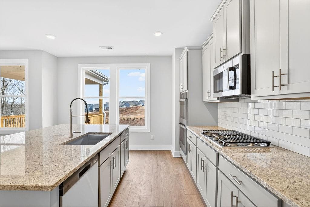 4 bedroom, 4 bathroom, 2,344 sq ft single family residence for sale at 2587 Parkside Way LOT 394, Gainesville, GA 30507 — photo 7