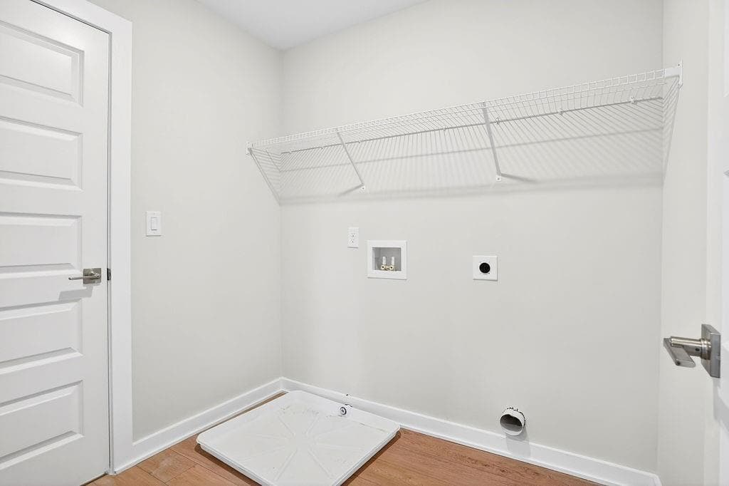 4 bedroom, 4 bathroom, 2,344 sq ft single family residence for sale at 2587 Parkside Way LOT 394, Gainesville, GA 30507 — photo 8