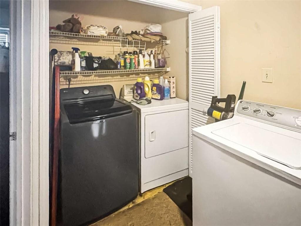 2 bedroom, 3 bathroom, 972 sq ft townhouse for sale at 664 Browning Lane, Conyers, GA 30013 — photo 9