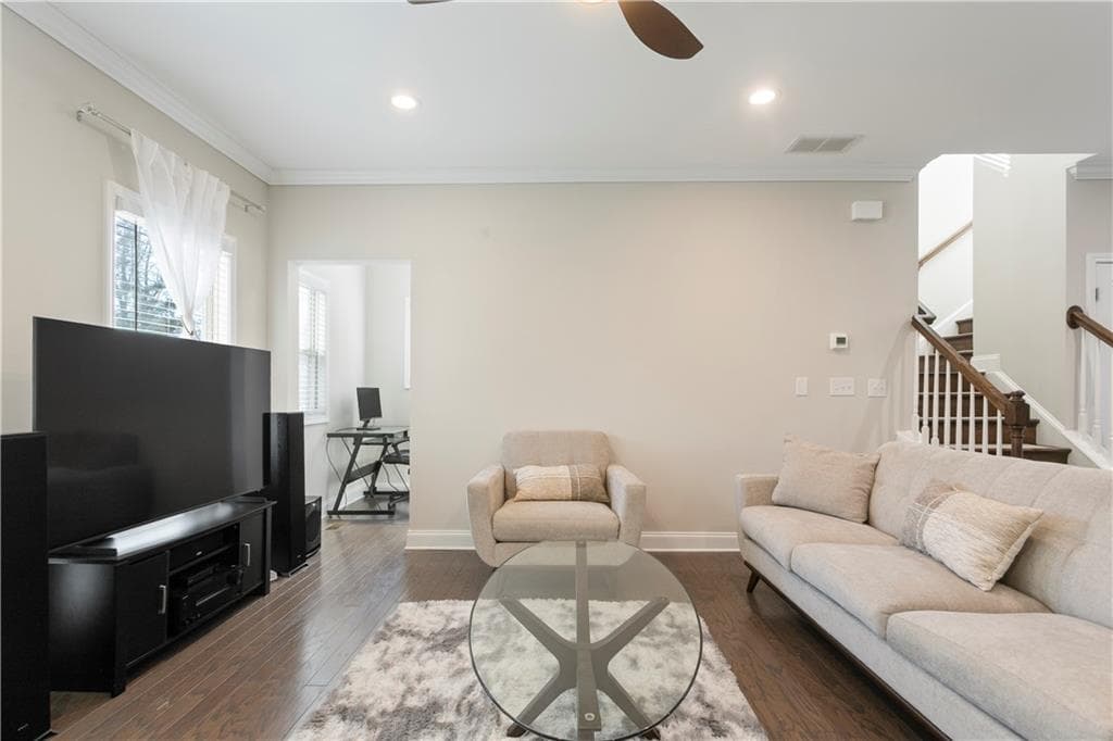 3 bedroom, 4 bathroom, 2,230 sq ft townhouse for sale at 1970 Devonwood Drive, Atlanta, GA 30329 — photo 5