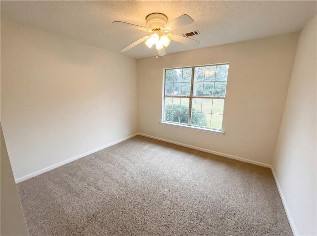 4 bedroom, 2 bathroom, 1,522 sq ft single family residence under contract at 169 Manley Drive, Hampton, GA 30228 — photo 4