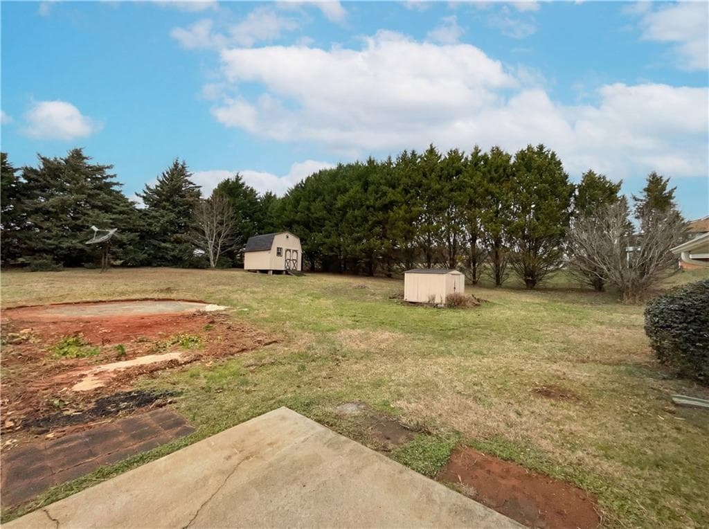 4 bedroom, 2 bathroom, 1,522 sq ft single family residence under contract at 169 Manley Drive, Hampton, GA 30228 — photo 8