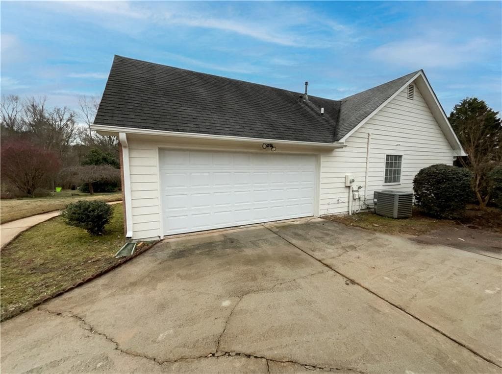 4 bedroom, 2 bathroom, 1,522 sq ft single family residence under contract at 169 Manley Drive, Hampton, GA 30228 — photo 9