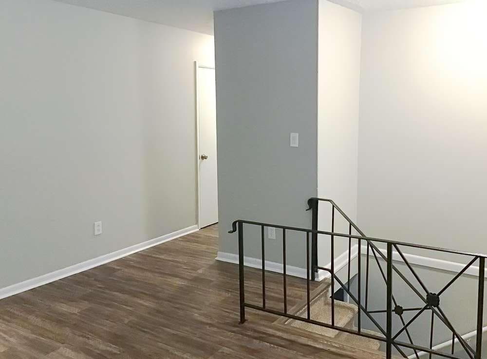 3 bedroom, 2 bathroom, 1,332 sq ft single family residence under contract at 4666 Edwina Lane, Atlanta, GA 30331 — photo 3