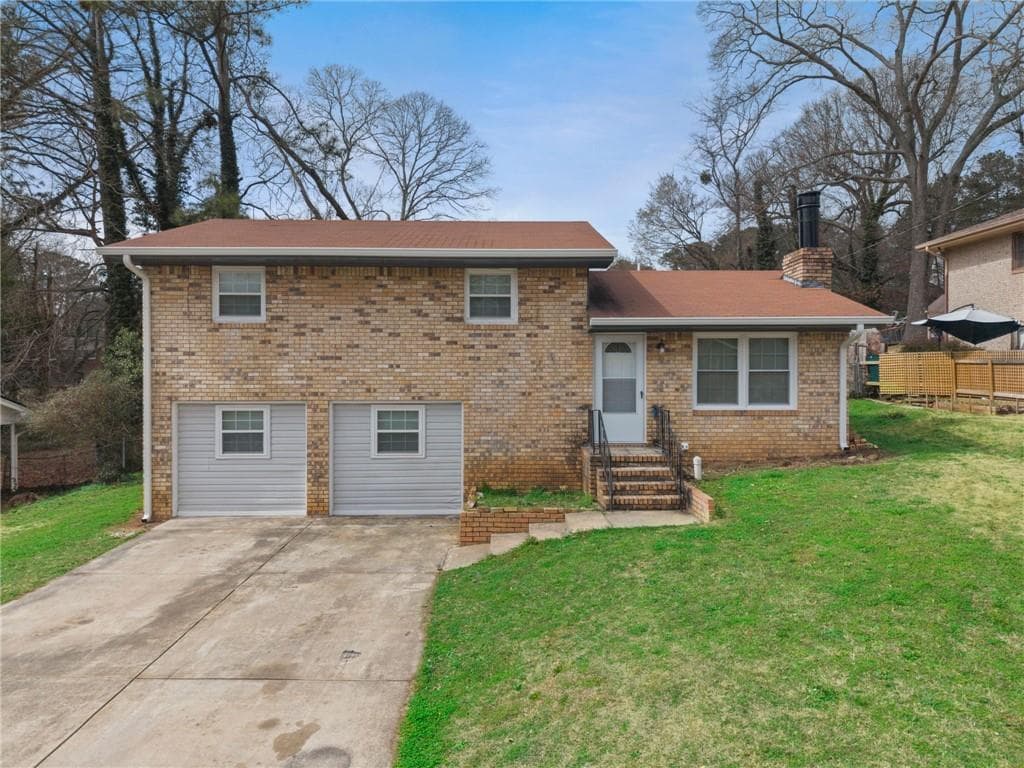 4 bedroom, 3 bathroom single family residence sold at 2542 Burton Circle, Morrow, GA 30260
