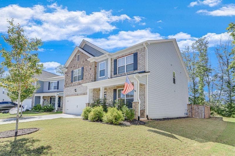 5 bedroom, 4 bathroom, 2,908 sq ft single family residence for sale at 92 Wyevale Court, Braselton, GA 30517 — photo 3