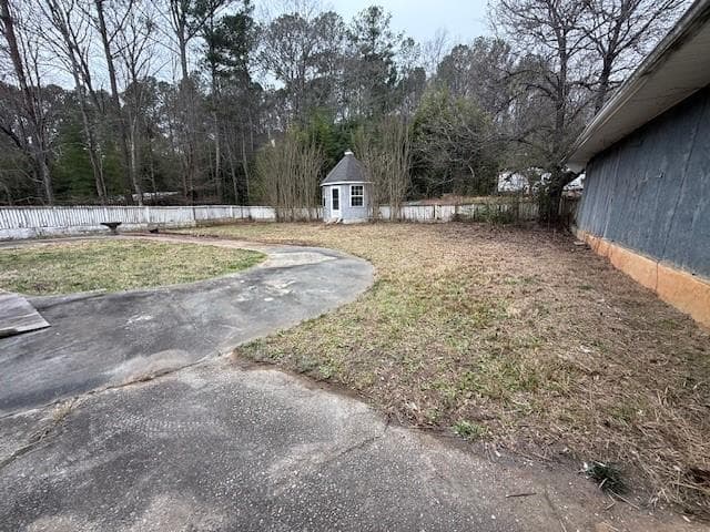 4 bedroom, 3 bathroom, 2,242 sq ft single family residence for sale at 394 Smith Road, Newnan, GA 30263 — photo 5