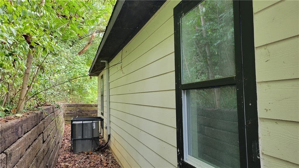 3 bedroom, 2 bathroom single family residence for rent at 273 Wadley Street, Atlanta, GA 30314 for $2,300 a month — photo 2