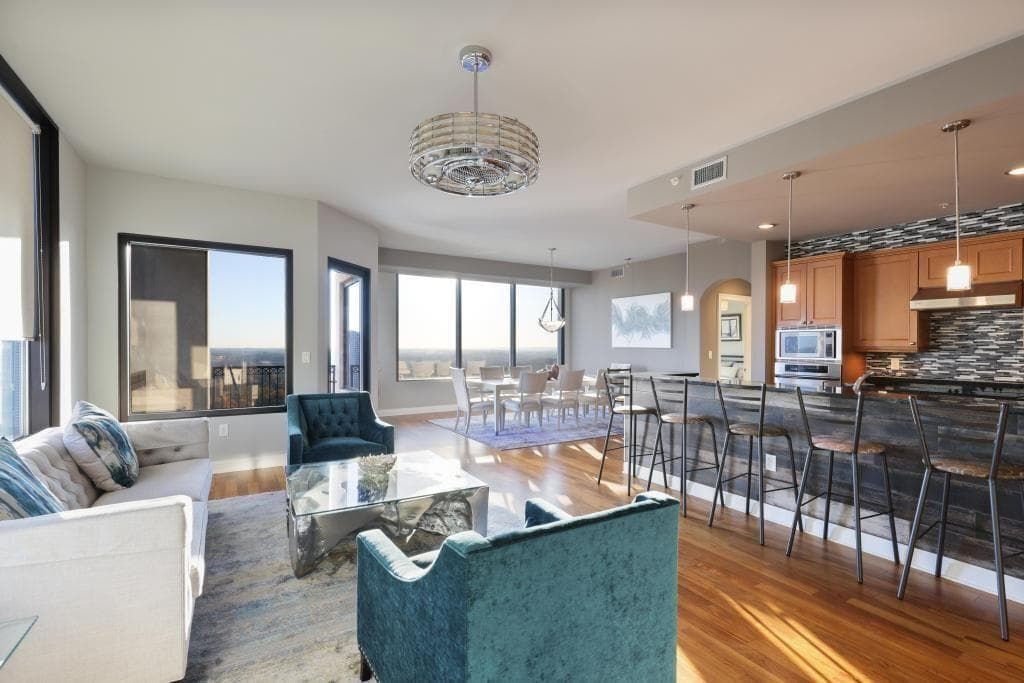 3 bedroom, 3 bathroom, 2,742 sq ft condominium for sale at 2828 Peachtree Road 2701, Atlanta, GA 30305 — photo 1 of 39