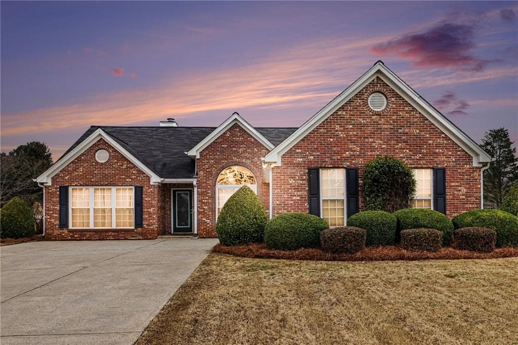 3 bedroom, 2 bathroom, 1,735 sq ft single family residence sold at 7215 Valley Landing Court, Cumming, GA 30041