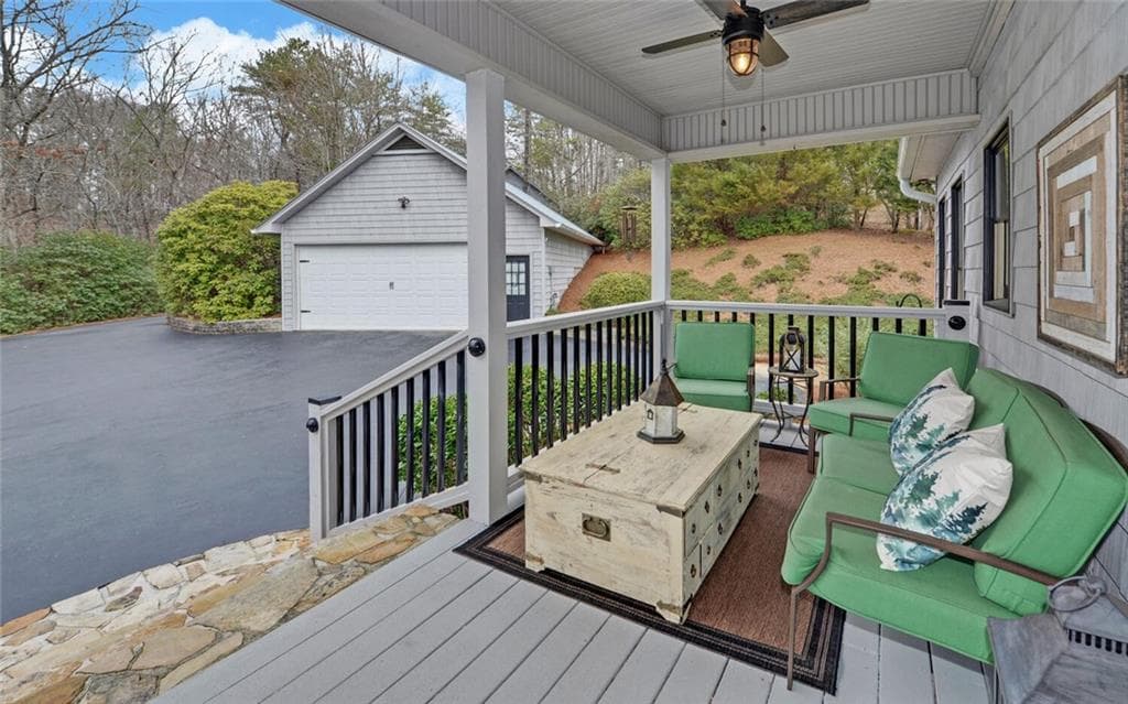 3 bedroom, 3 bathroom, 2,184 sq ft single family residence under contract at 397 Early Drive, Dahlonega, GA 30533 — photo 4