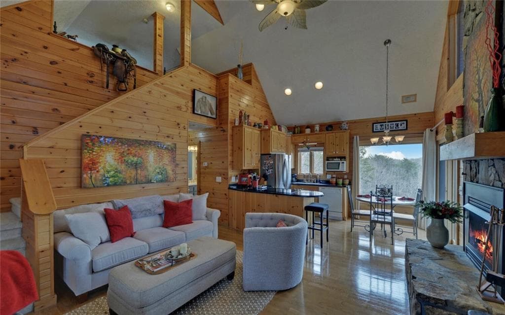 3 bedroom, 3 bathroom, 2,184 sq ft single family residence under contract at 397 Early Drive, Dahlonega, GA 30533 — photo 6