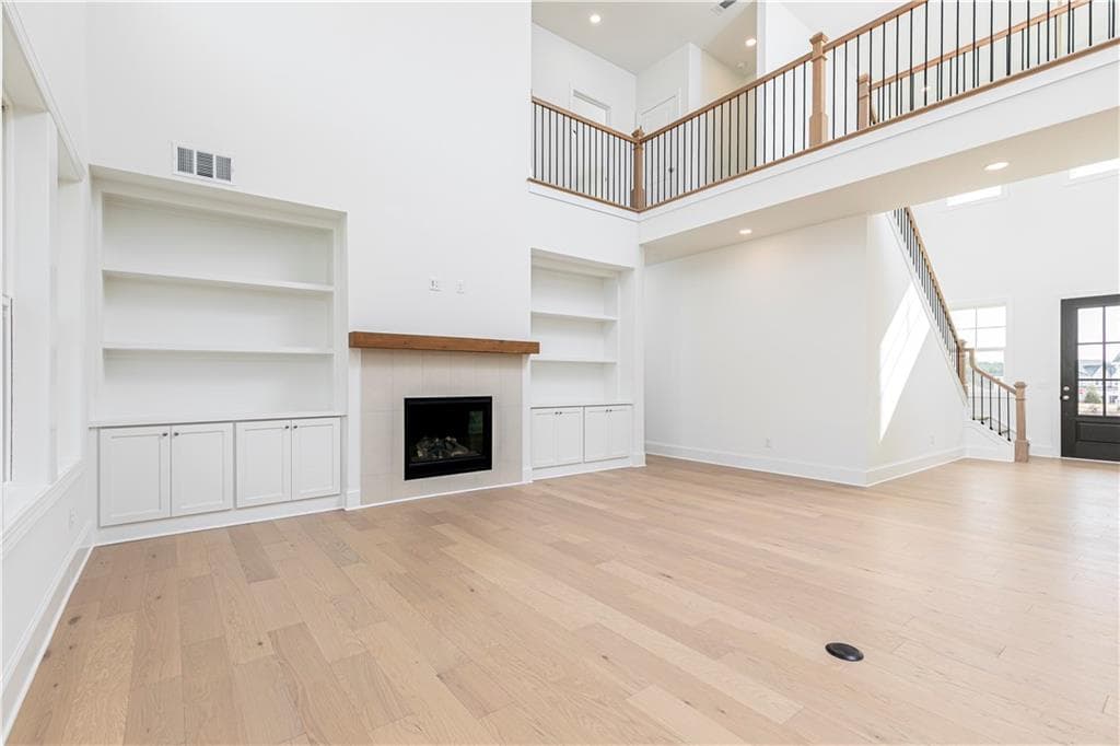 5 bedroom, 6 bathroom, 3,297 sq ft single family residence under contract at 6810 Wallace Creek Court, Cumming, GA 30028 — photo 7