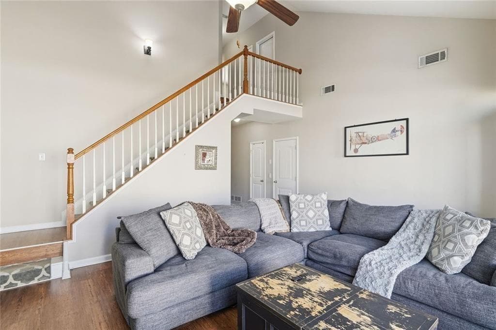 3 bedroom, 3 bathroom, 1,762 sq ft townhouse for sale at 28 Sandstone Drive, Jasper, GA 30143 — photo 8