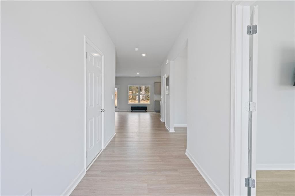 4 bedroom, 3 bathroom, 2,667 sq ft single family residence for sale at 1441 Stephens View Drive, Loganville, GA 30052 — photo 8