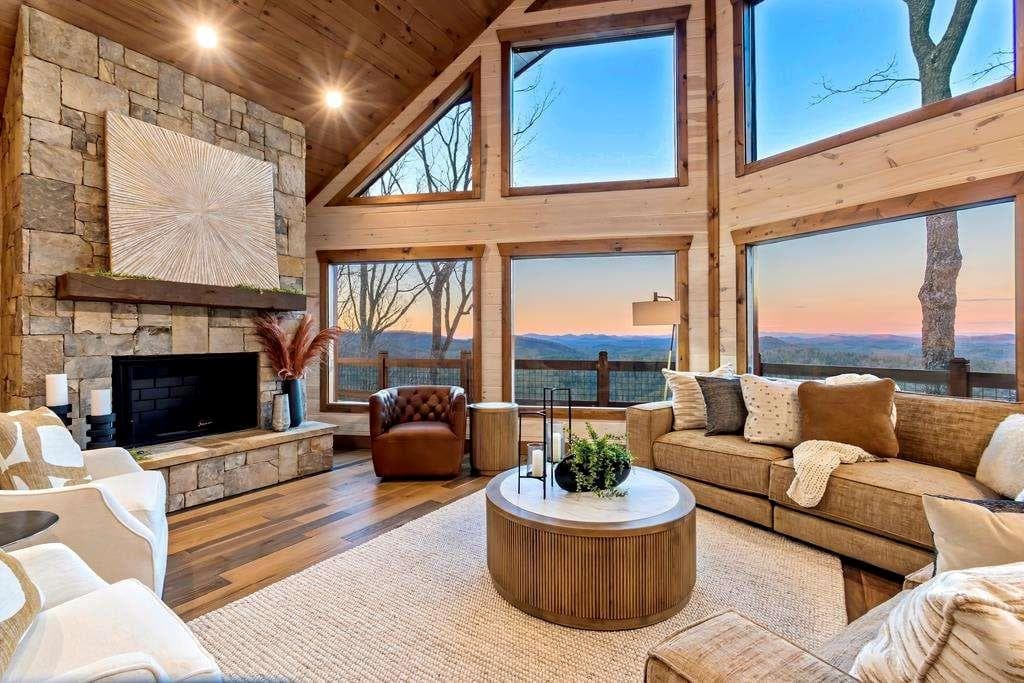 4 bedroom, 5 bathroom, 4,200 sq ft single family residence for sale at 470 Skylight Drive, Blue Ridge, GA 30513 — photo 2