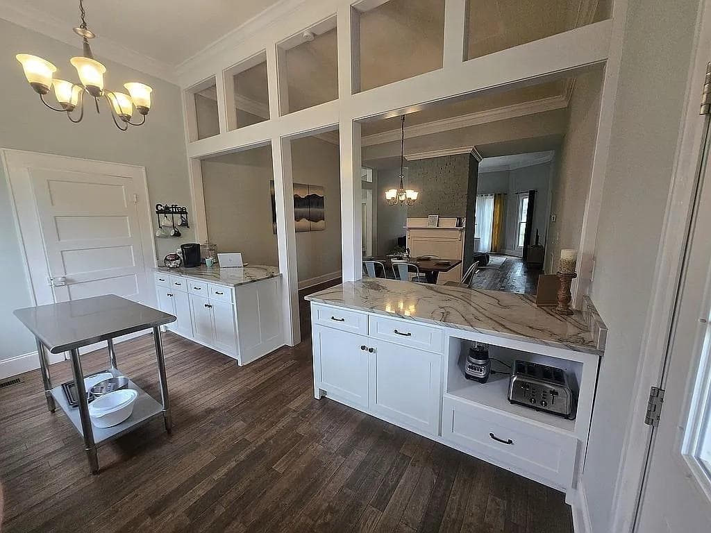 3 bedroom, 2 bathroom, 1,755 sq ft single family residence for sale at 151 S Jackson Street, Hartwell, GA 30643 — photo 6